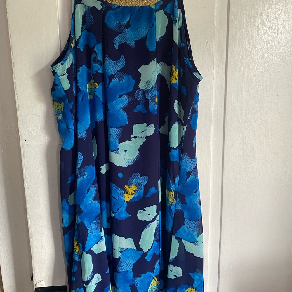 Floral Blue Maxi Dress - Picture 2 of 3